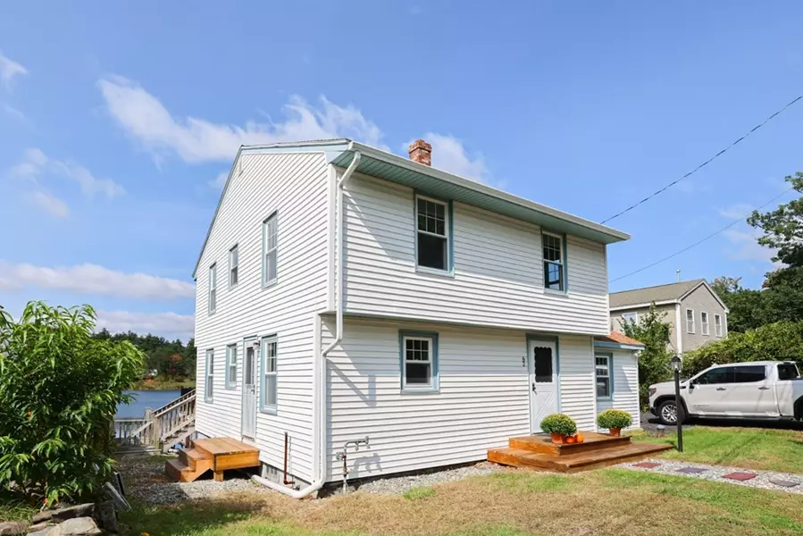 62 Peters Pond Dr, Dracut, MA 01826