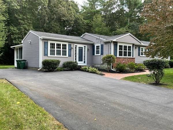 71 Valley St, Pembroke, MA 02359