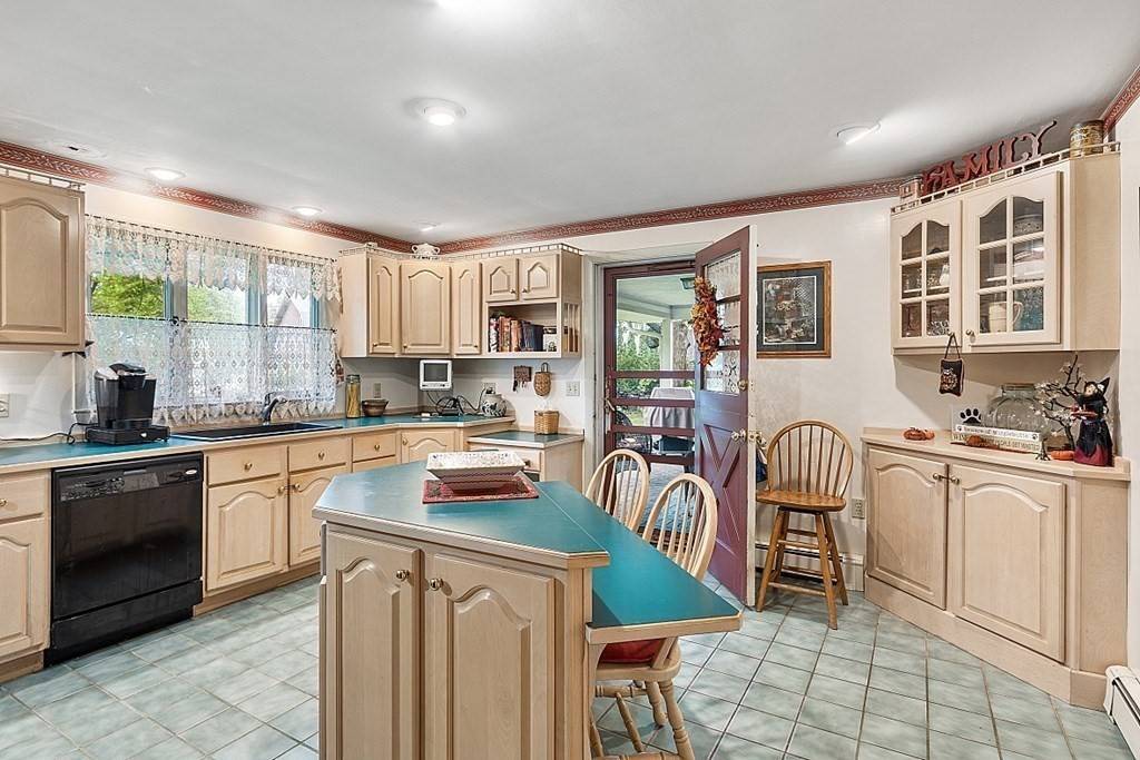 Gardner, MA 01440,94 Fairlawn Ave
