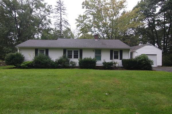 28 Roy Terrace, West Brookfield, MA 01585