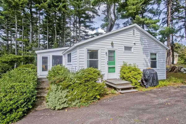 West Brookfield, MA 01585,62 Cottage St #12