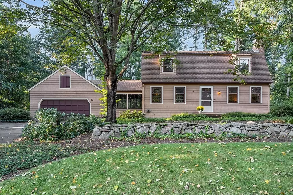 Westford, MA 01886,5 Sassafras Road