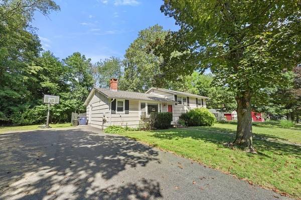 5 Virginia Rd, Medway, MA 02053