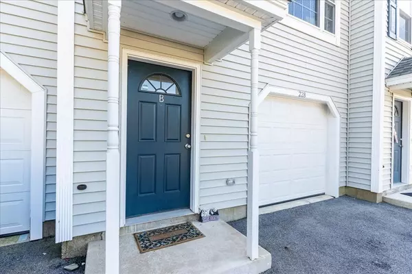 Groton, MA 01450,22 Bradley Dr #B