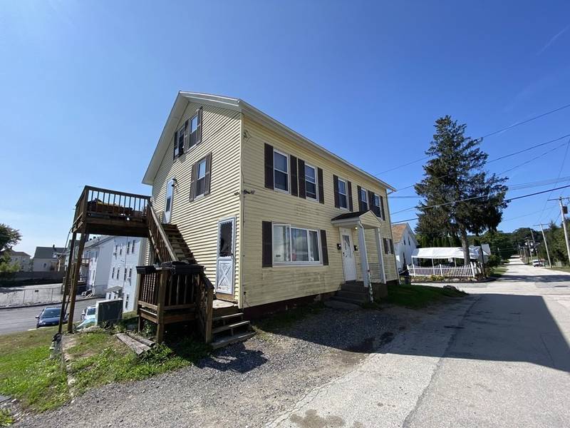 3 Chestnut St, Dudley, MA 01571