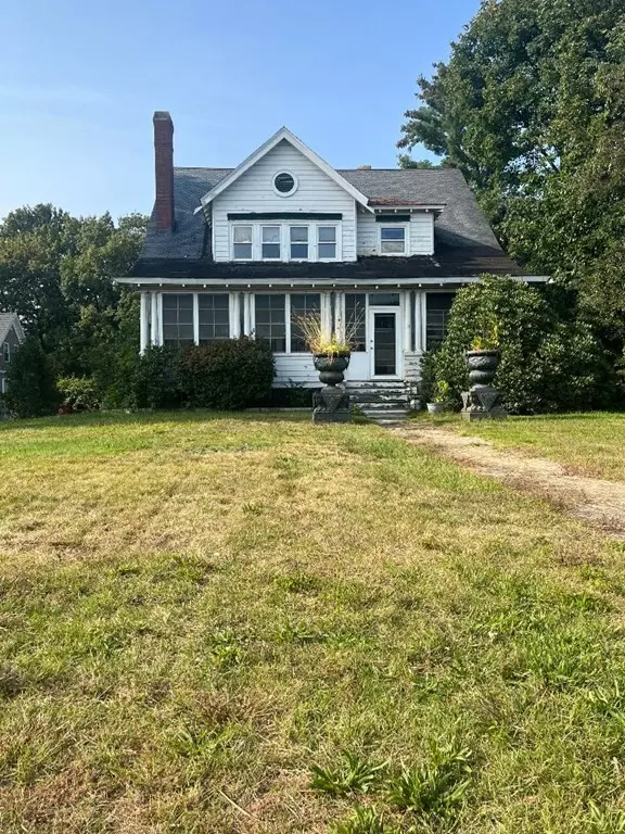 71 Varnum Ave, Lowell, MA 01854