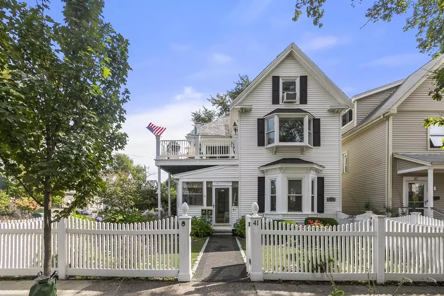 41 Teel St, Arlington, MA 02474