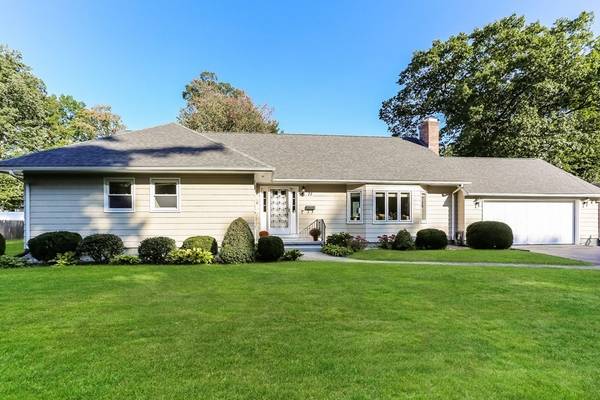 77 Osceola Lane, Longmeadow, MA 01106