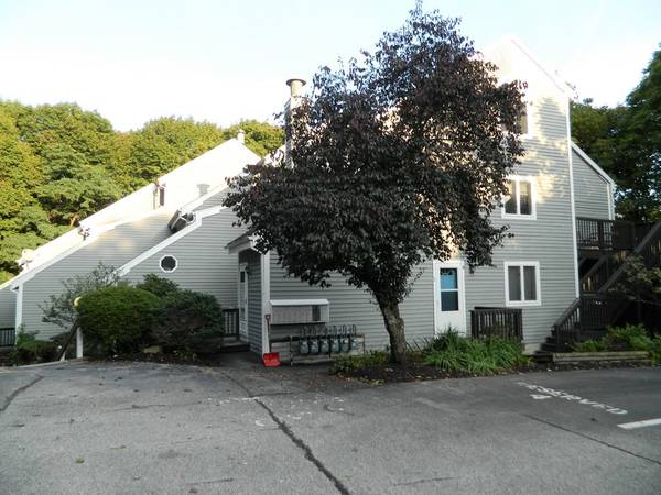 2 Oden Ave #3, Worcester, MA 01604