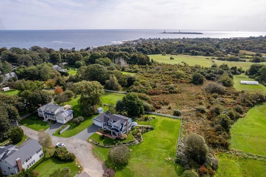 8 Brooks Rd, Rockport, MA 01966