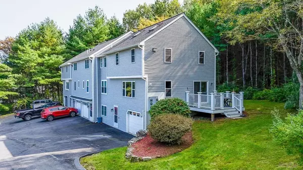 304 Pondview Pl #304, Tyngsborough, MA 01879