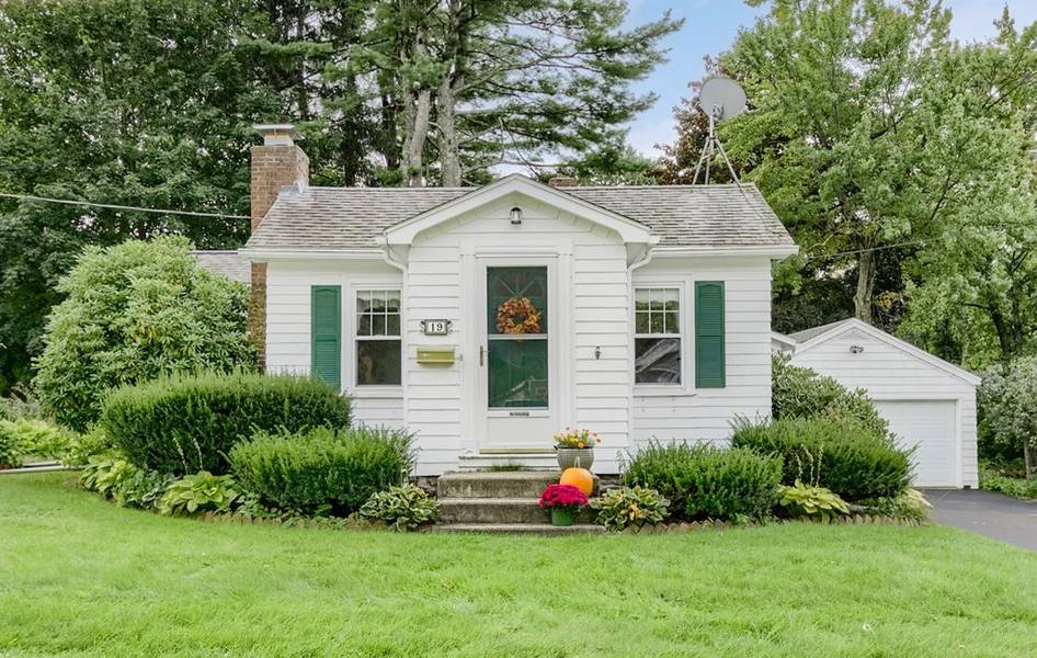 19 Fairhill Road, Holden, MA 01520