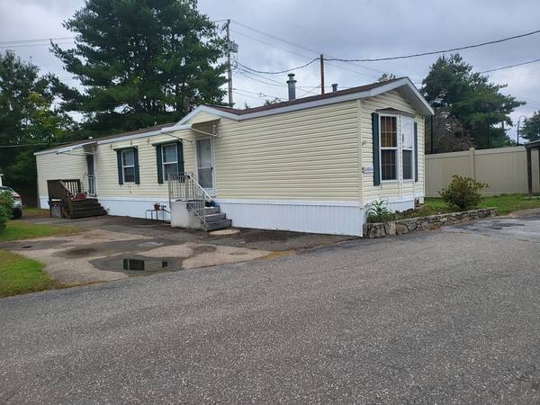 365 Main St #2, Sturbridge, MA 01550