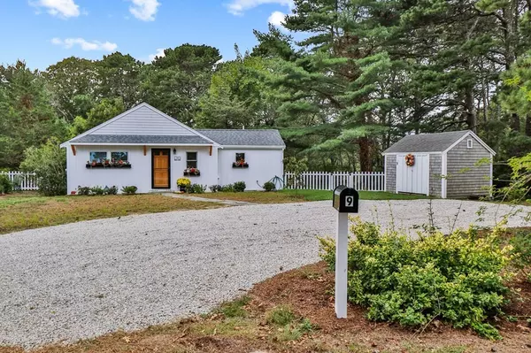 9 Herring Run Rd, Harwich, MA 02645