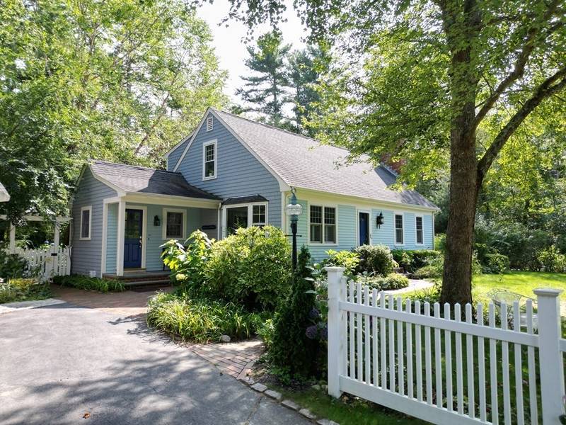 2 Stoney Hill Rd, Mattapoisett, MA 02739