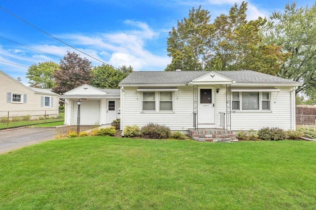 67 Searles St, Chicopee, MA 01020