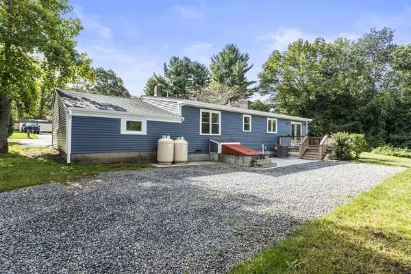 Dartmouth, MA 02747,17 Travers Street