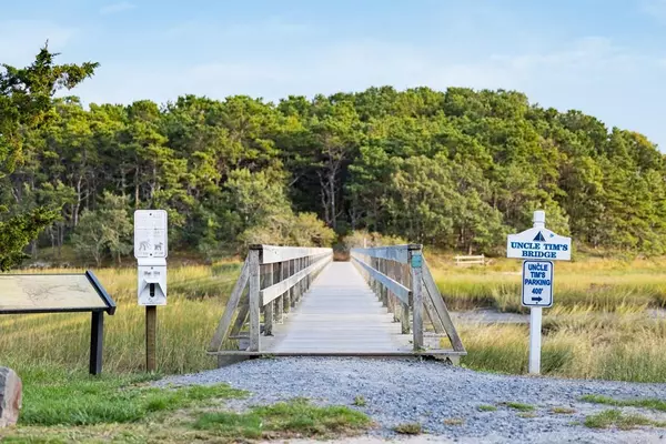 Wellfleet, MA 02667,120 Pine Point Rd