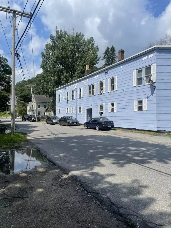 Clinton, MA 01510,364-368 Green St