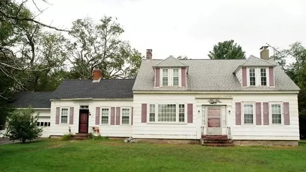 Raynham, MA 02767,674 Pleasant St