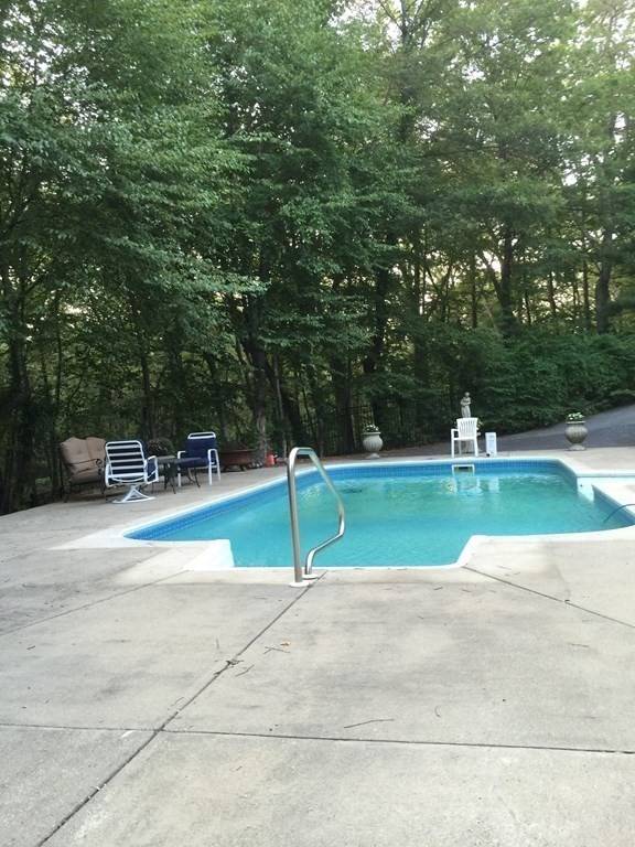 Gloucester, MA 01930,12 Brooks Ln