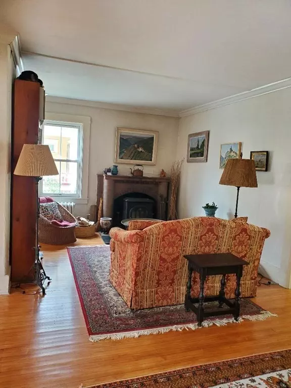 Maynard, MA 01754,15 Brooks St