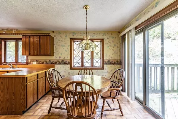 Montgomery, MA 01050,160 Carrington Rd