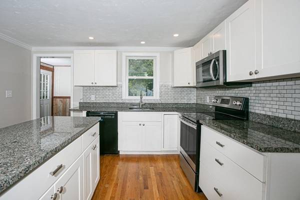 48 Madison Rd, Halifax, MA 02338