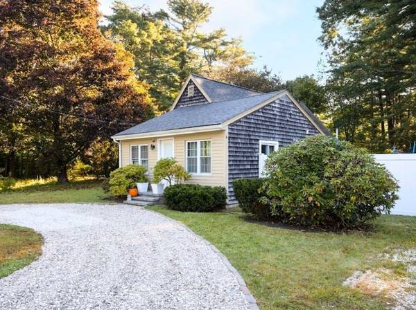 214 County Rd, Freetown, MA 02717