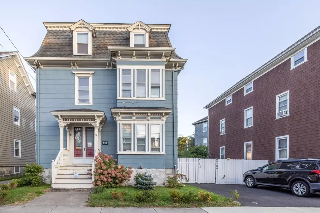 Fall River, MA 02720,1297 North Main Street