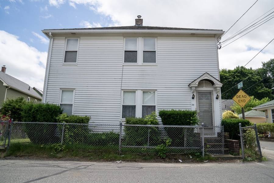 35 Lens St, Southbridge, MA 01550