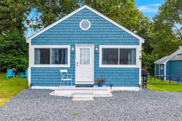 51 Canal Street #7, Bourne, MA 02562