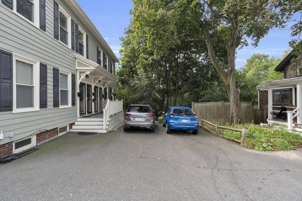 Somerville, MA 02145,8 Pembroke Ct #8