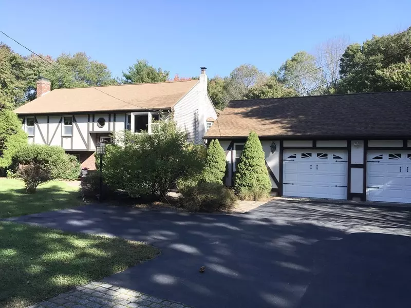 12 E Hodges, Norton, MA 02766