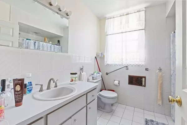 77 Summit St Boston, MA 02136