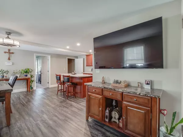 Nashua, NH 03064,48 Pennichuck St