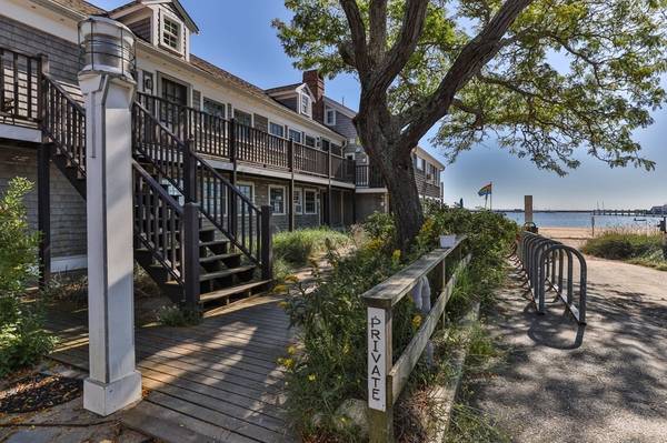 381 Commercial St #10, Provincetown, MA 02657