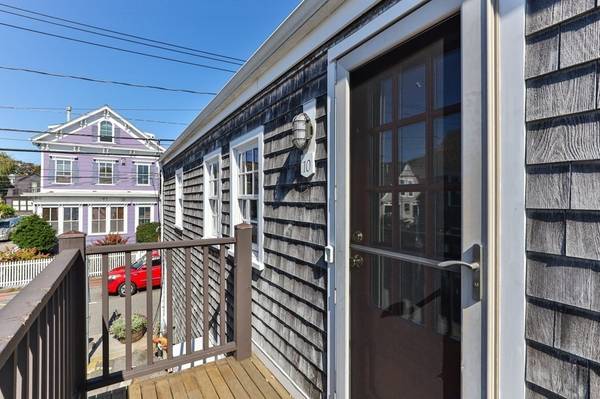 Provincetown, MA 02657,381 Commercial St #10