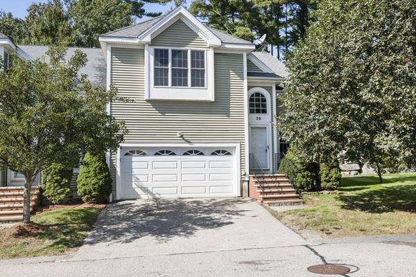 39 Knowlton Cir #39, Upton, MA 01568