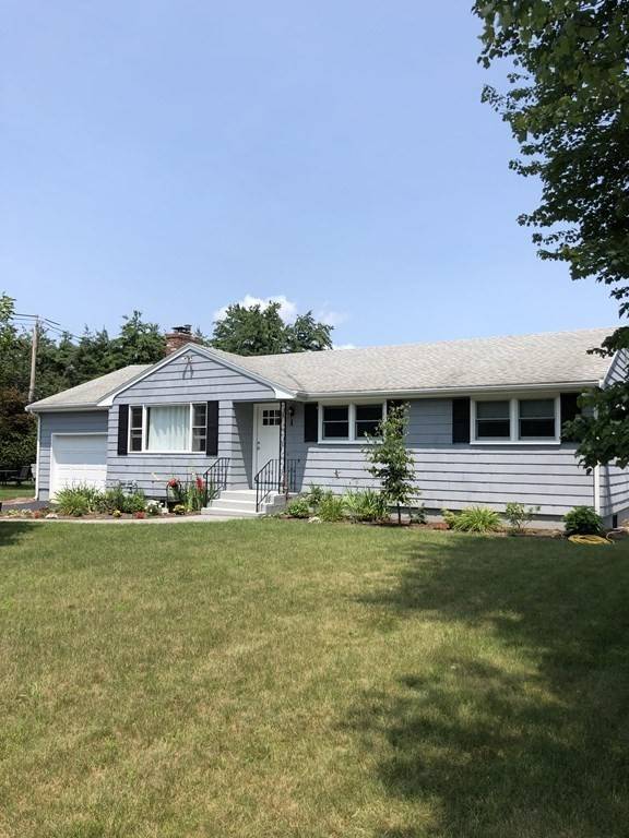 1 Spring Ln, Hopkinton, MA 01748