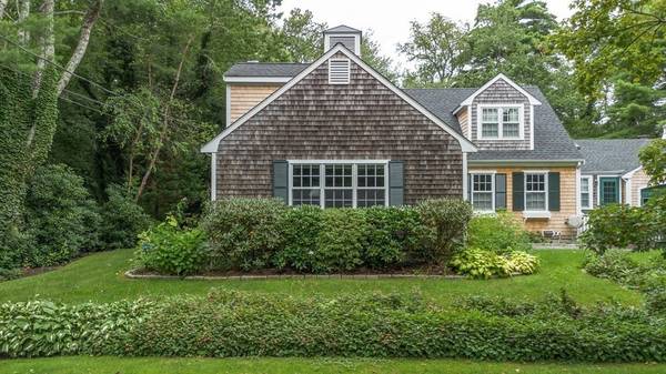 Mattapoisett, MA 02739,5 Holly Ln