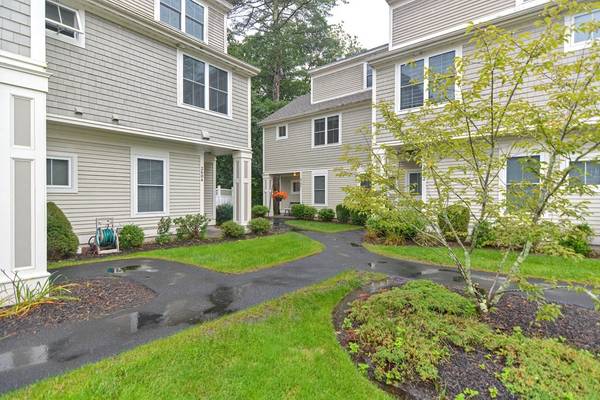 2701 Tupelo Cir #2701, North Andover, MA 01845