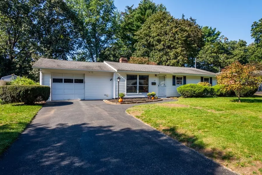 21 Fairbrook Road, Framingham, MA 01701