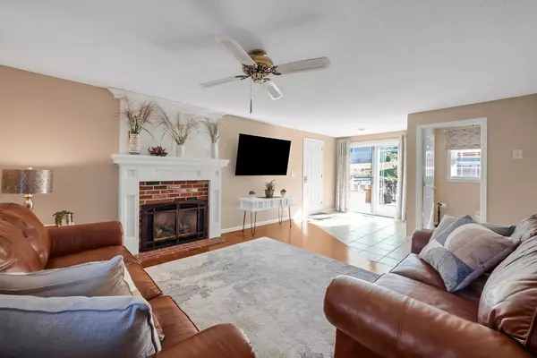 Nashua, NH 03062,9 Brackenwood Drive