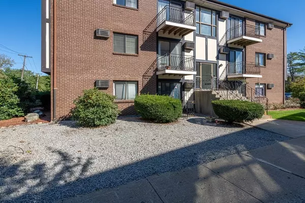 Randolph, MA 02368,159 Bittersweet Ln #112