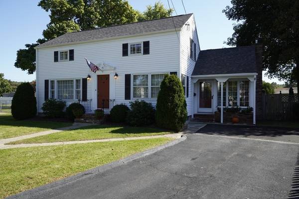 40 Carron Lane, Oxford, MA 01540