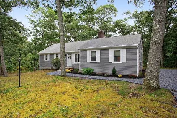 Mashpee, MA 02649,58 Pinecrest