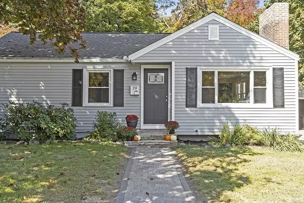 29 Woodway Drive, Shrewsbury, MA 01545