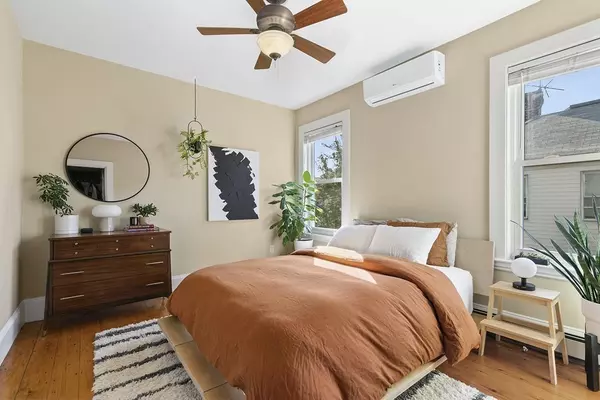 Boston, MA 02130,21 Boynton Street #3