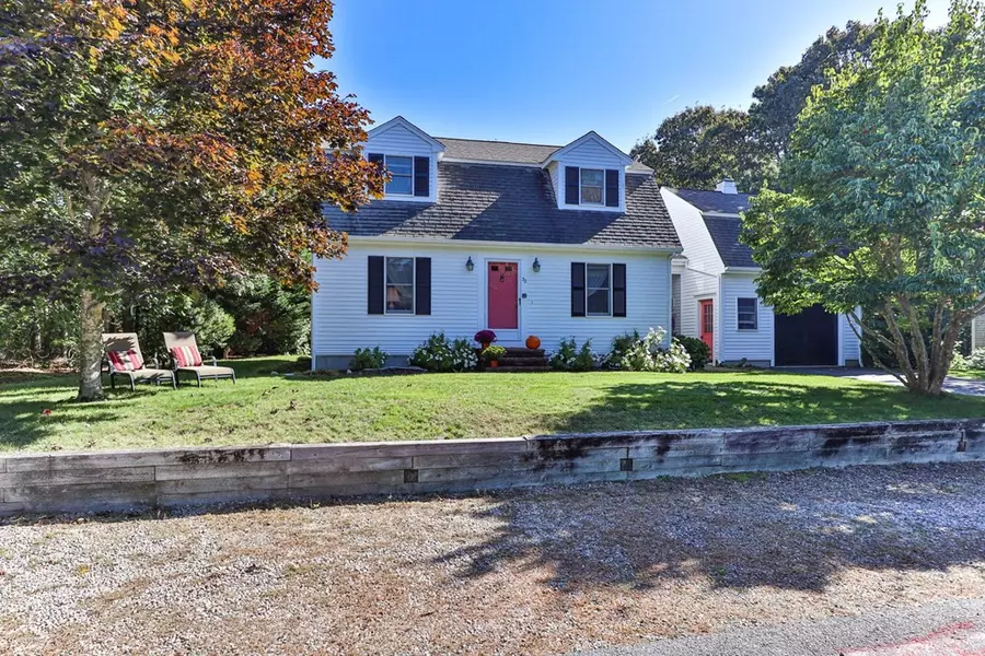 32 Fox Run Cir, Dennis, MA 02660